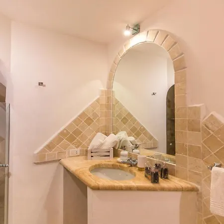 Sleeps 10 With Pool And Air Con